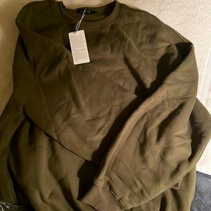Pullover sweatshirt